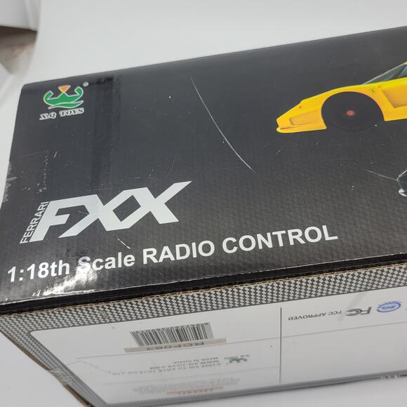 XQ Toys 1:18 Scale Radio Control Model Car Ferrari FXX Red. New, sealed - Picture 6 of 13